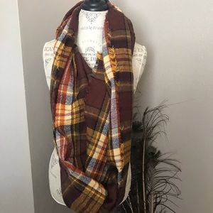 Infinity Fall scarf 29x29